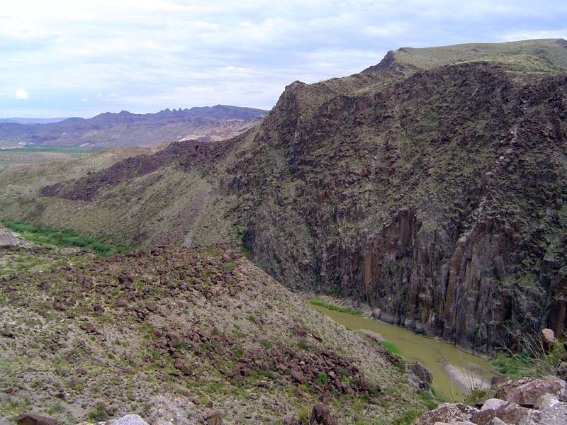 Again the river cuts through mountains.