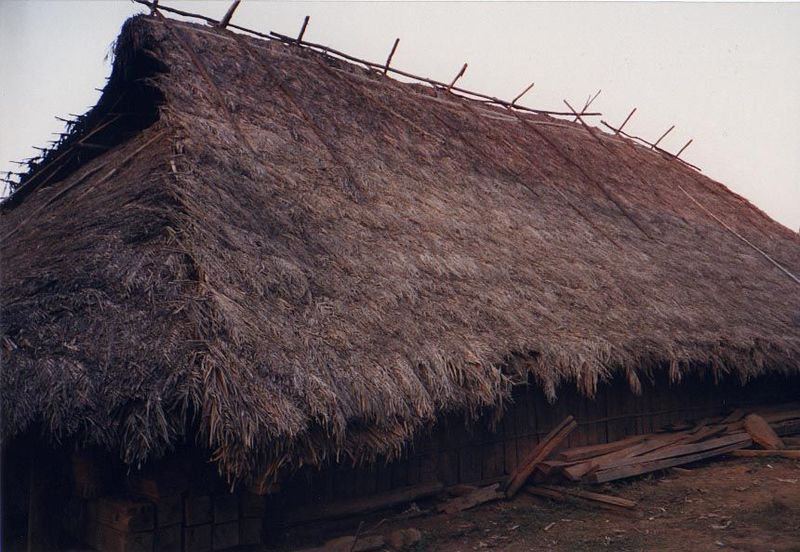 Smoke has to find a path through the thatch.