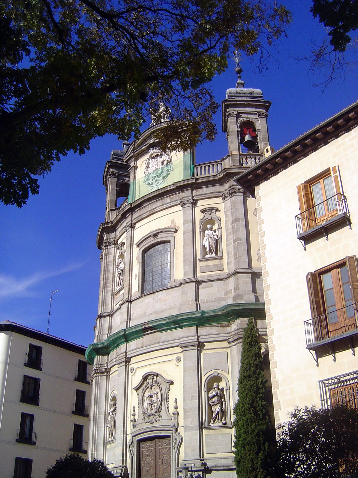 Here is the church of St. Justo y Pastor, completed in 1743 and built with the same convex facade but 40 years earlier.