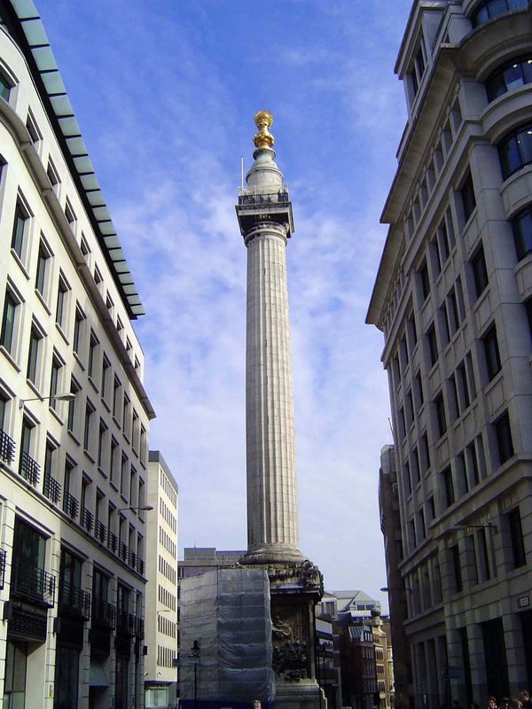 A similar but much older column. This is the London Monument, a 202-foot tower designed by Christopher Wren and Robert Hooke to commemorate 
