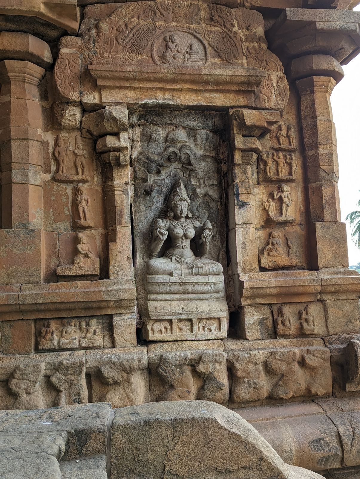 Also, this Saravati, the goddess of wisdom.