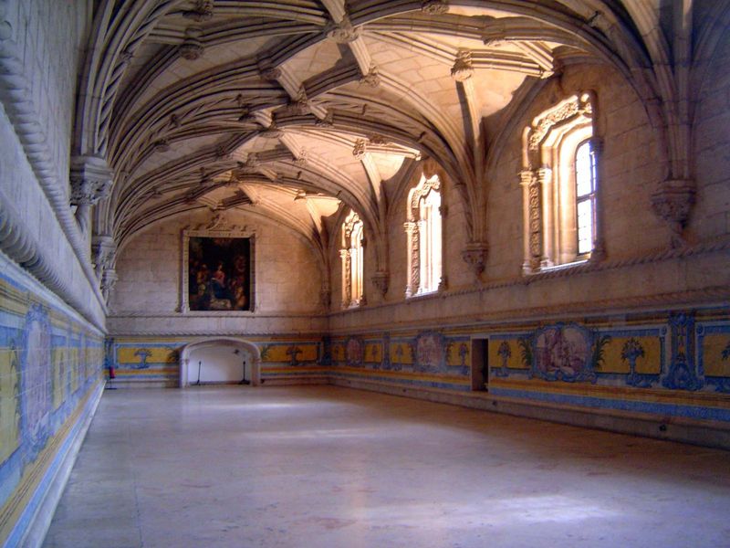 The tiled refectory, from 1517.