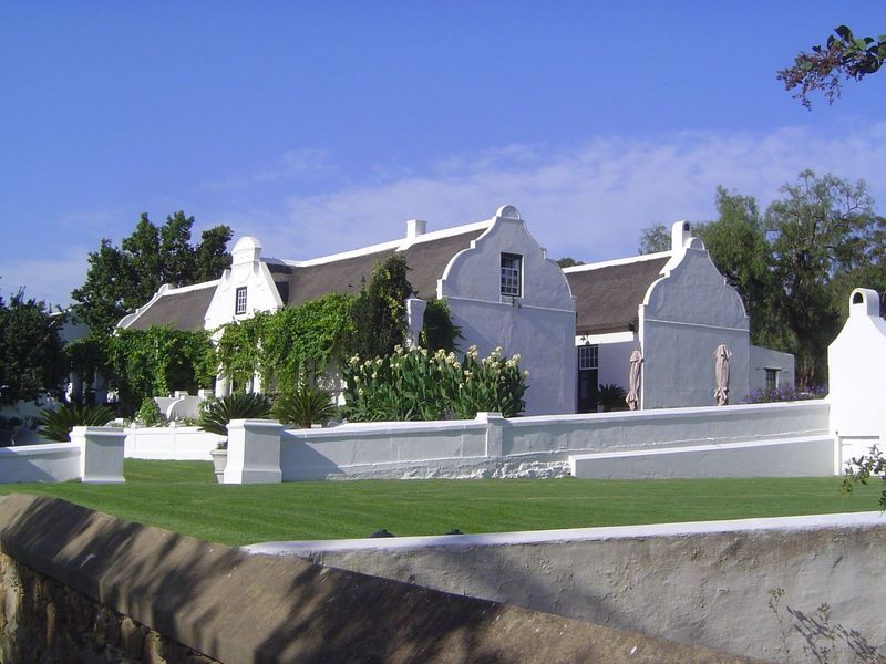 Hans Fransen is the expert on these places and has written extensively about them. Klippe Rivier, he says, traces its roots to a quitrent de