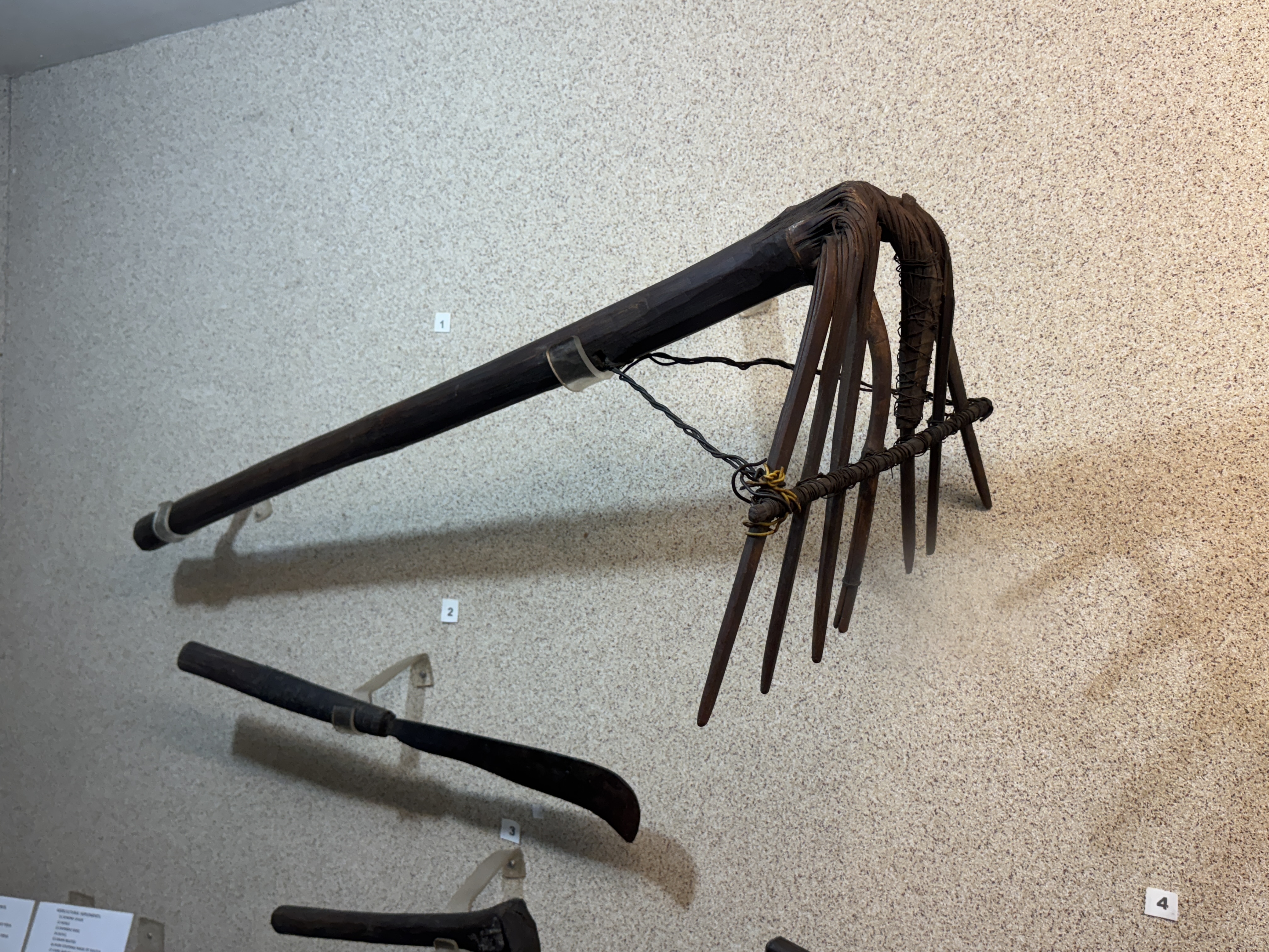 While we there, check this beautiful bamboo rake or "paro."  These were traditionally bound with bamboo thongs.
