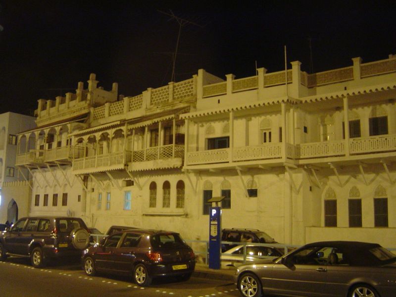The houses form a perimeter encircling 218 houses, big and small, 30 new but most old. In the mid-1980s, sixty were uninhabited, but renovat
