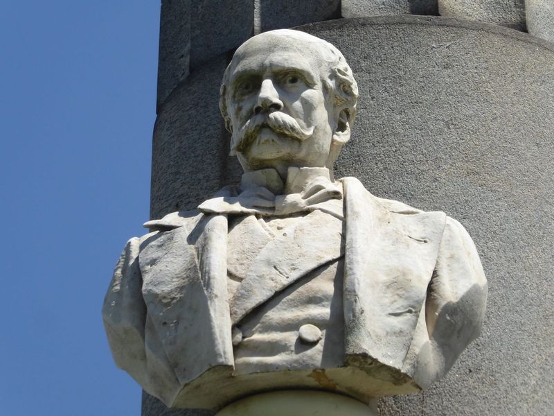 Alvear died in 1890, ten years before this monument went up.
