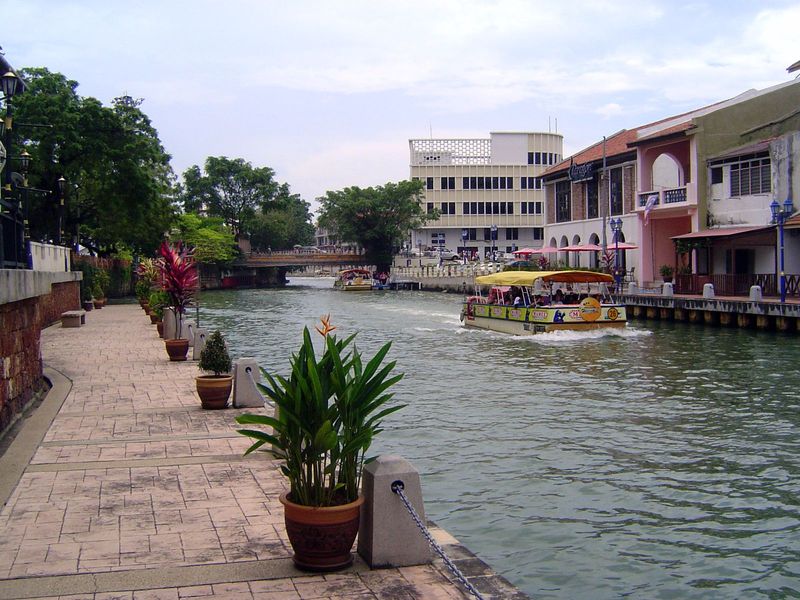 The river has been much improved, with tour boats cruising up and down. Pity the iguanas of once upon a time. The traffic has driven them up
