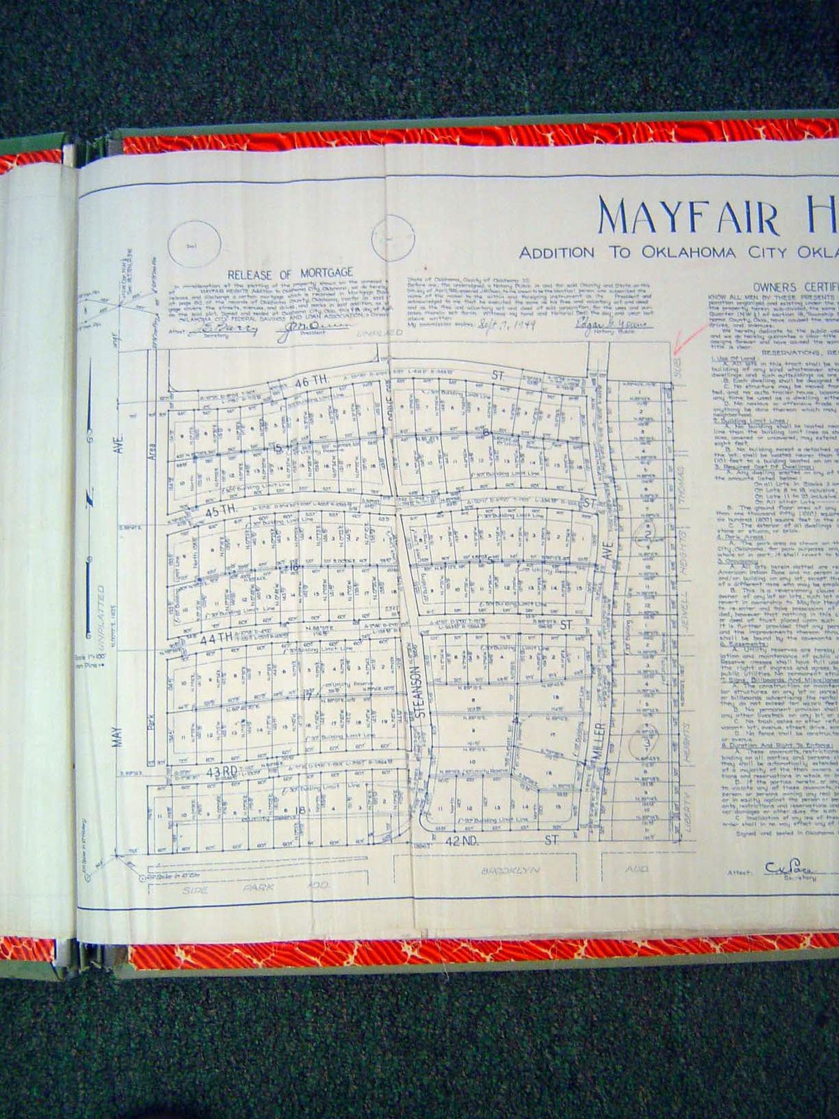 The plat of the first part of Mayfair Heights; Warr let the streets meander a bit. See that wide street in the center called Steanson?