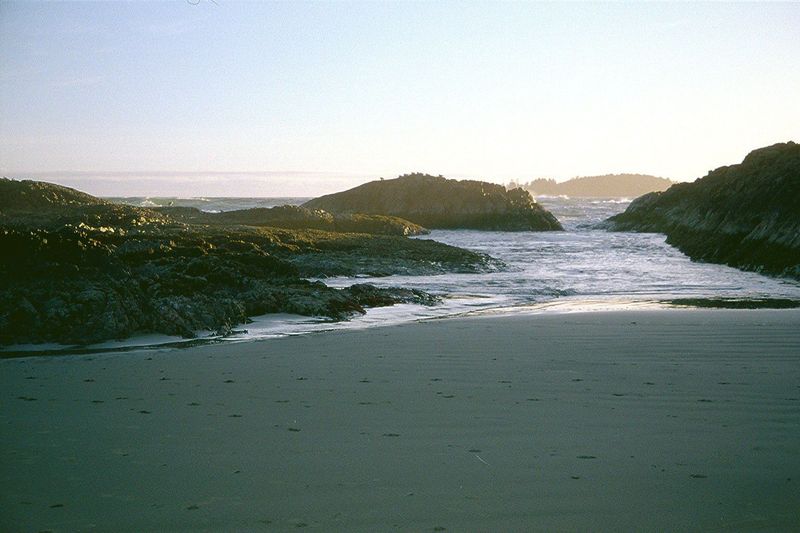 Greenpoint, at the north end of Combers Beach, is within the national park section of the peninsula. This was a spring day, and surprisingly