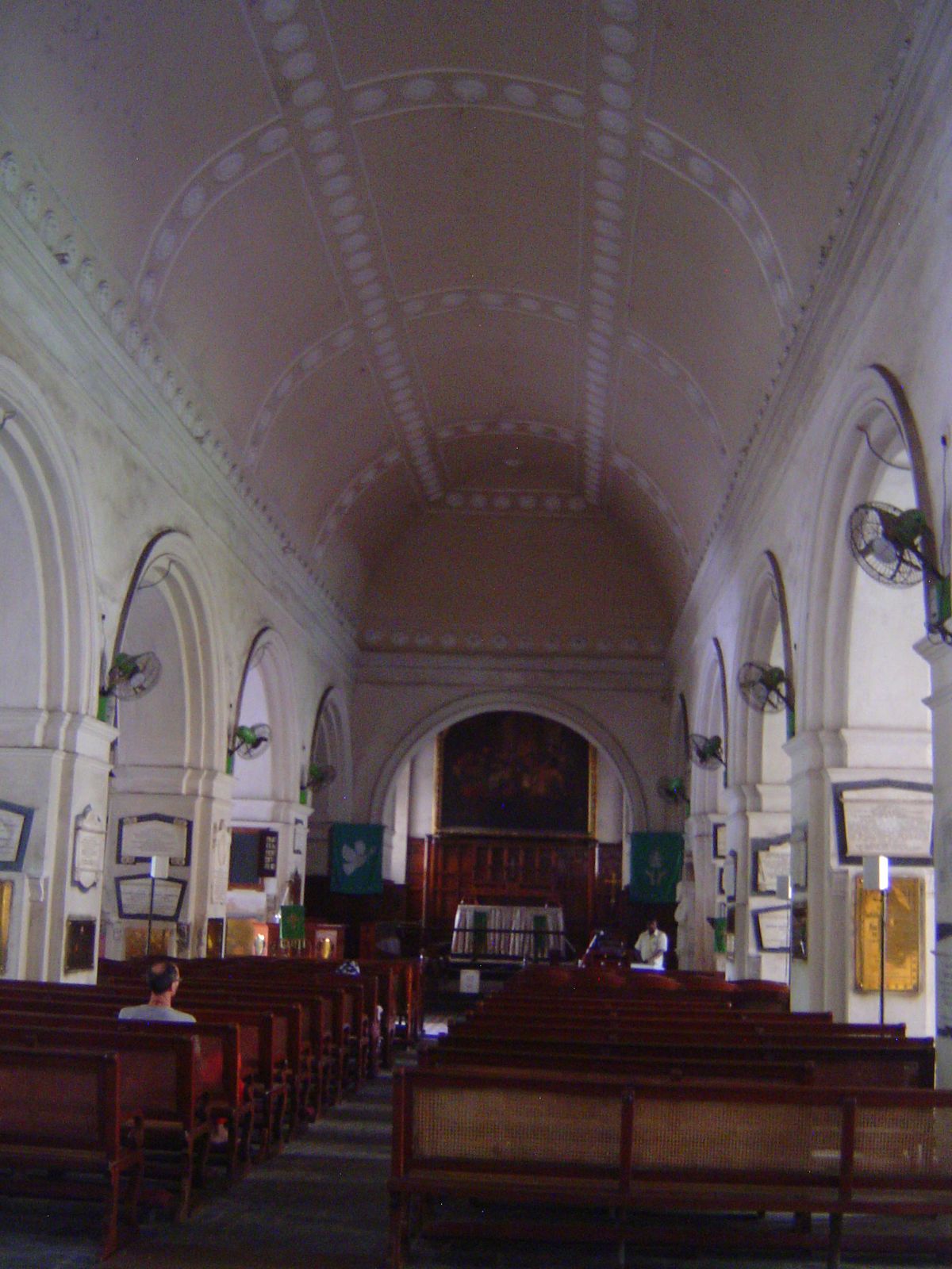 The nave is covered with a heavy masonry vault, reputedly 20 inches thick, or about half the thickness of the walls.