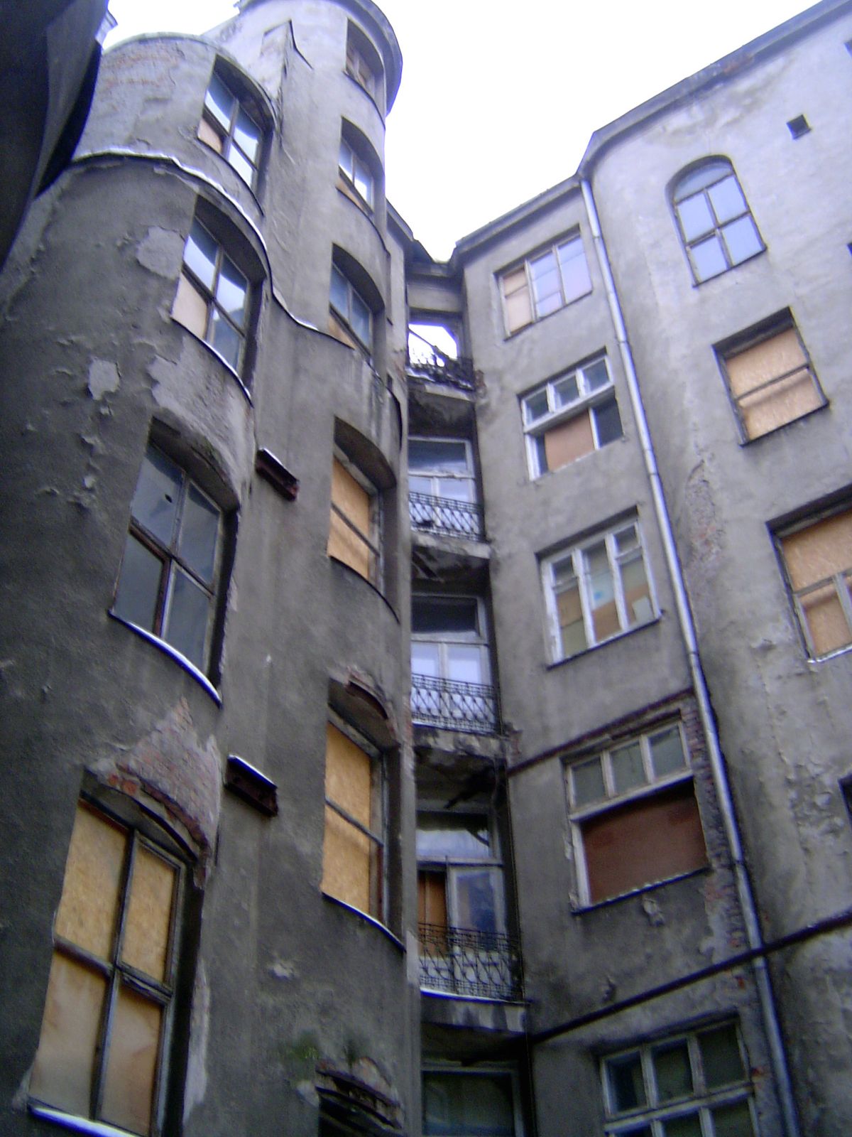 Courtyard of the same.