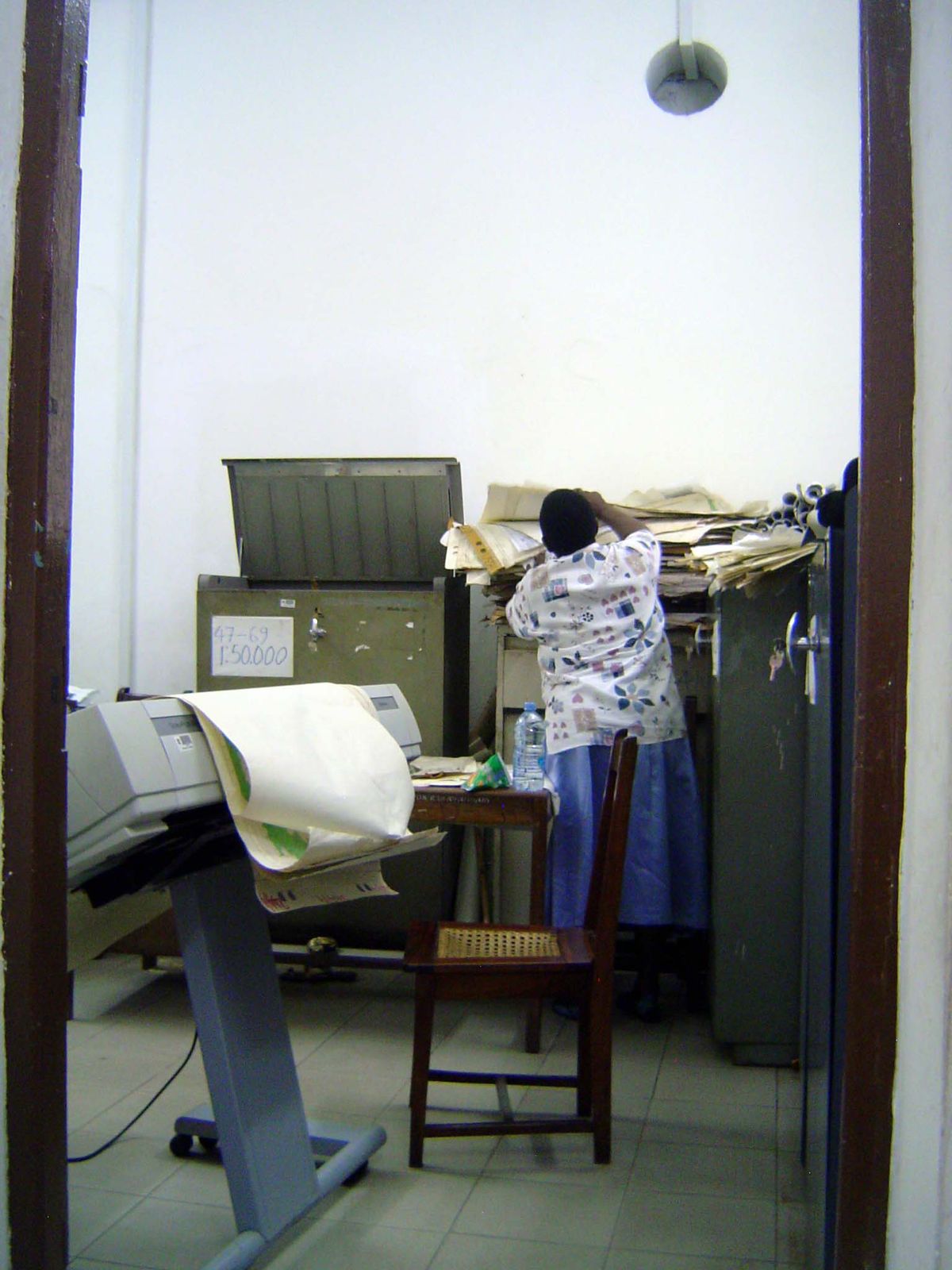 We're looking for a map of Dar es Salaam, but only an office copy can be found.