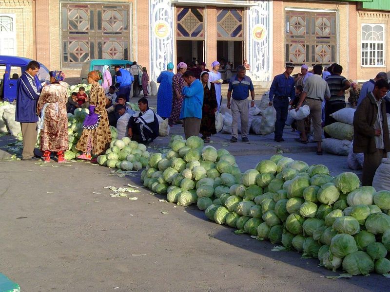 There were even bigger heaps of melons.