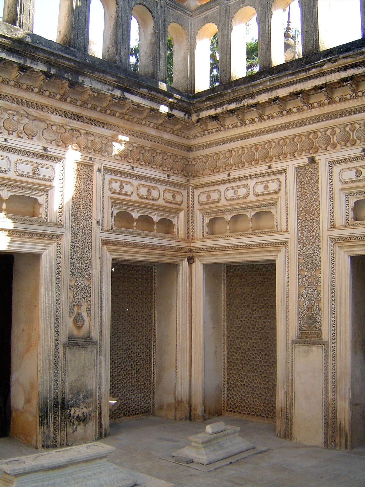 Off center from the axis of the tombs is that of Latif-Un-Nissa Begum Sahiba, the mother in law of Hussain-un-Nissa. The enclosure is covere