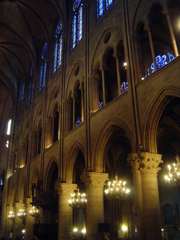 The walls—arcade under tribune gallery or triforium under clerestory—have been modified over time and reduced from four to three stories. Or