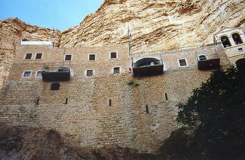 The view immediately to the left of the previous picture.