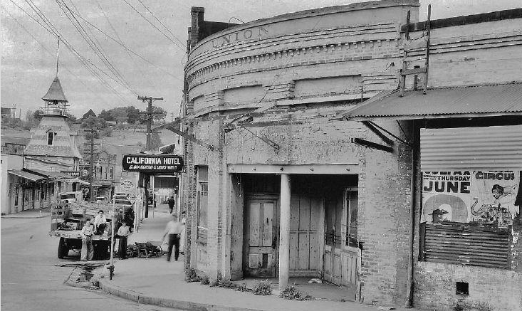 Same corner before the wine bar.

https://goldcountrymedia.com/news/148124/one-photo-two-old-town-auburn-bar-stories/https://goldcountrymedi