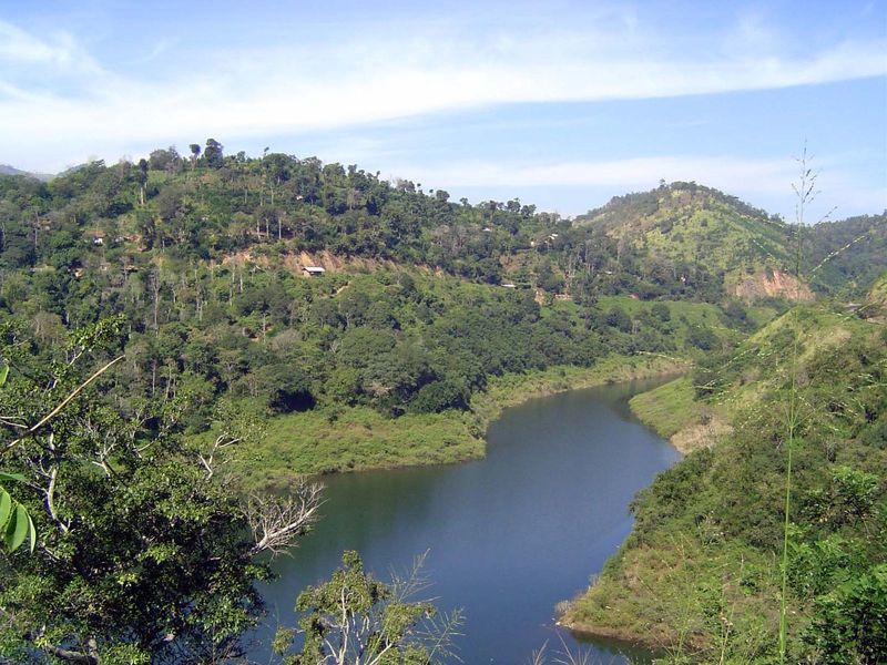 We'll return to Lamesuriyagama shortly. Right now, we're approaching it from the west. Here: an arm of the Victoria Reservoir, part of the M