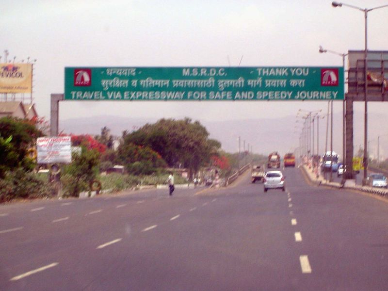 Along its entire length there seem to be no bullock carts or loose animals.