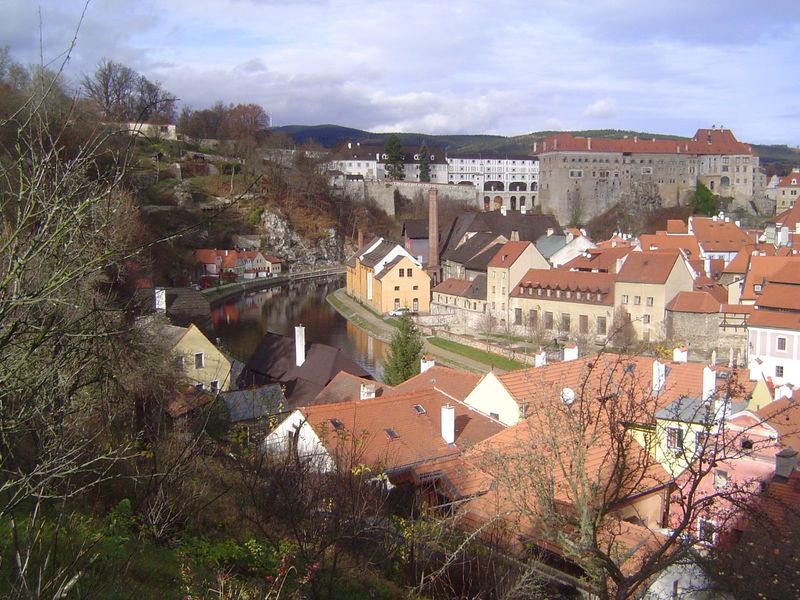 Looking downstream from about the same position, with a good view of the river and much of the castle, as well as the steep and almost inacc