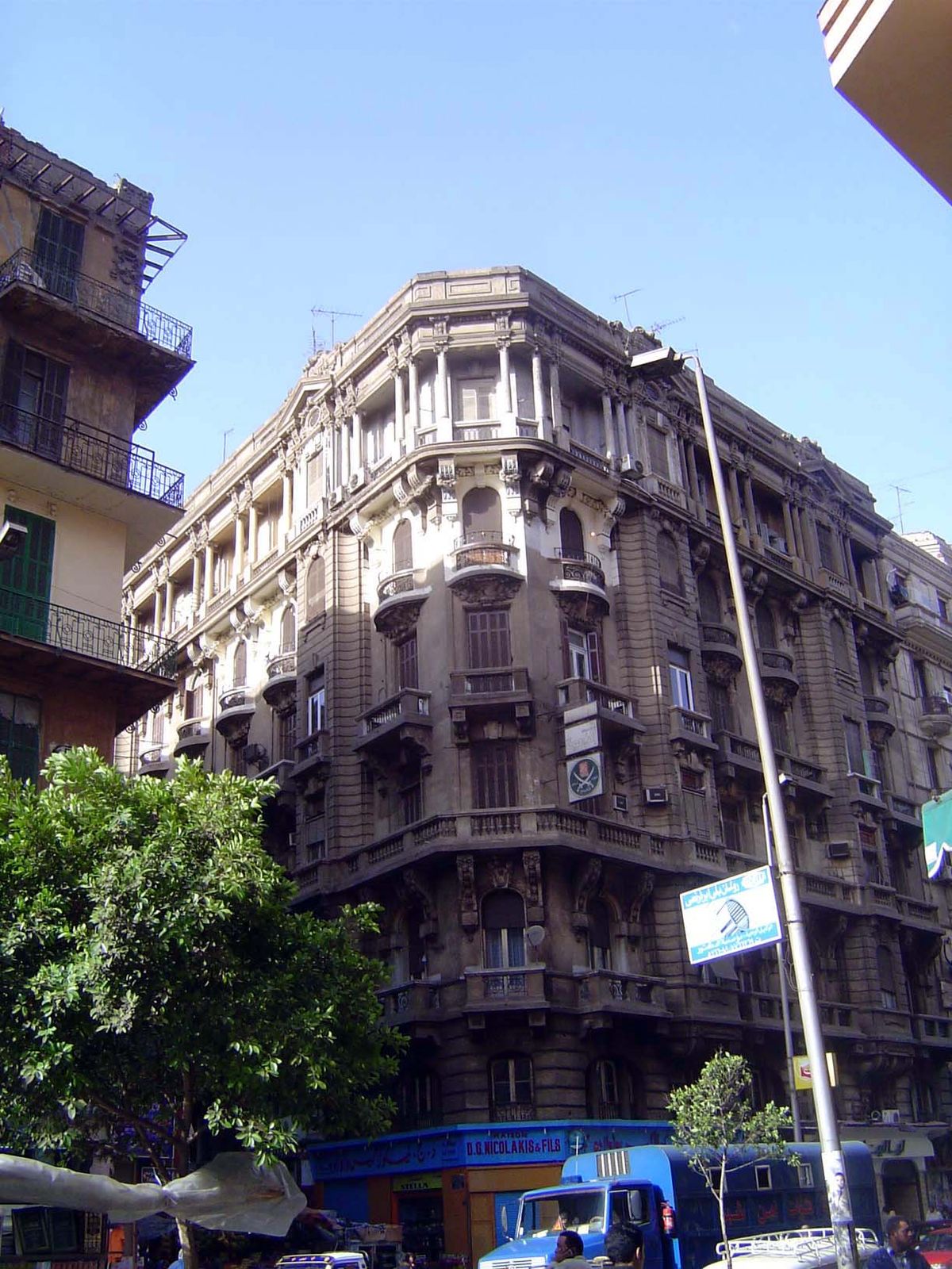 Nearby is the former Midan Tawfiq, now the Midan Orabi, named for the army officer who rebelled against Tawfiq. On the corner stands the off