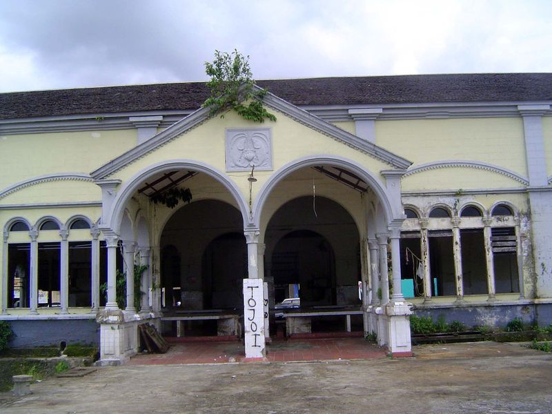 The separate fish market.