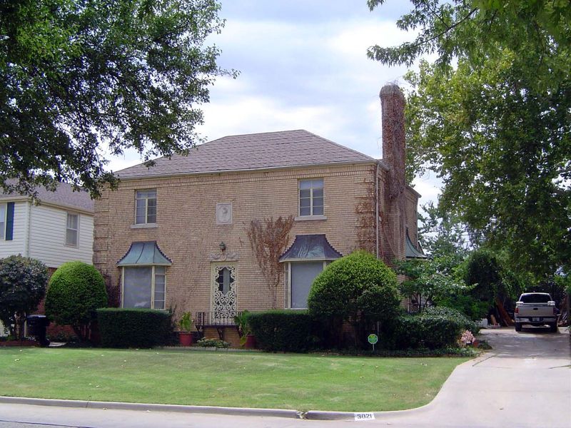 Cleveland was an upper-range product of Warr Better Built Homes, a company run by C.B. Warr. By 1950, he had built over 4,000 homes in Oklah