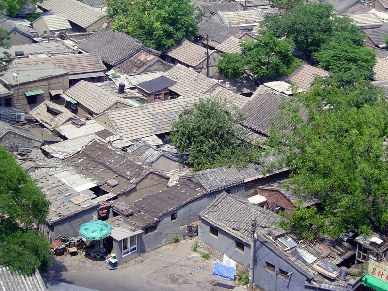But the view in other directions is over barbarized courtyard houses. Notice the tree that's boxed in. You can make out the main hall on the