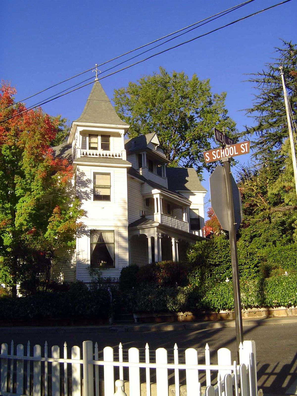 Off the commercial streets, there are plenty of impressive old Victorians.