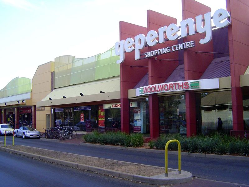 Woolworth's no relation to the now-defunct American and British company is the major retailer in Australia. We'll see it not only here but f