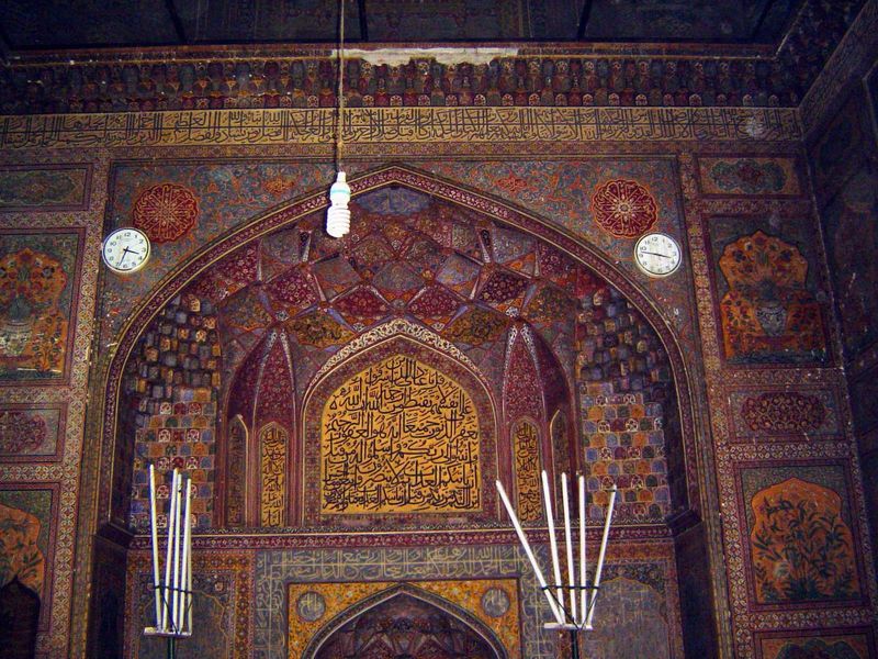 Muqarnas in the arch.