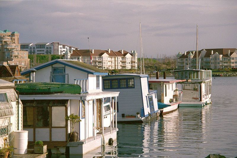 Despite waterfront condomania, there's still room for houseboats.