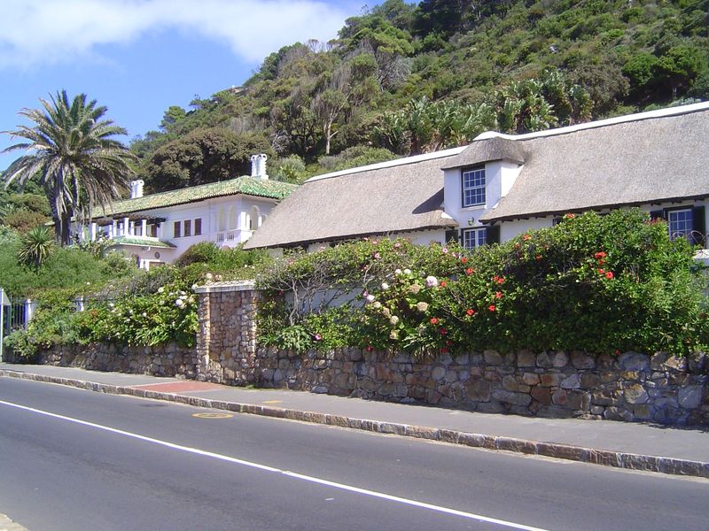 Muizenberg attracted more than daytrippers. The house with the tile roof is Graceland originally Watergate and was built about 1915 by John 