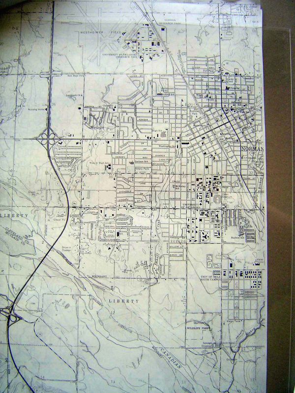 Topo sheet from 1965. Interstate 35 is complete, and subdivisions are working their way west toward it. A cloverleaf marks the crossing of M