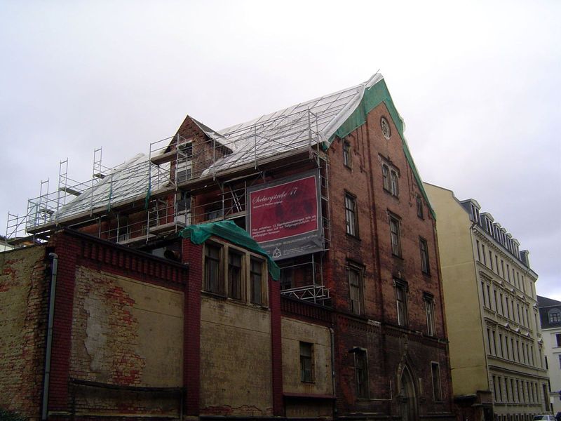 Renovations at Seeburgstrasse 47.