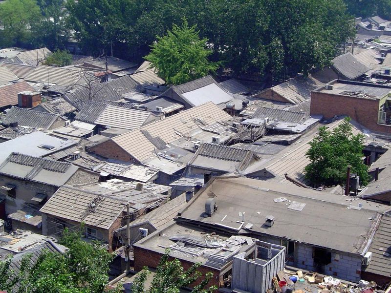 A third case, with two prominent and matching ridge lines that no longer flank a courtyard.