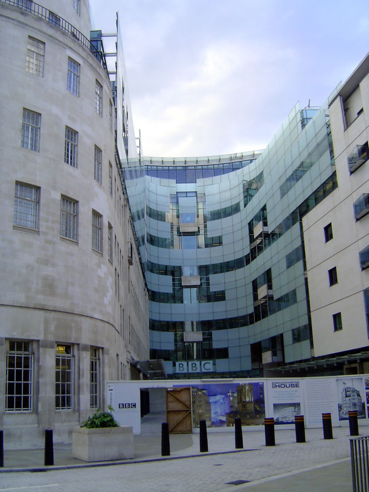 The later east wing. With its completion, the World Service returned here in 2012 after 70 "temporary" years in Bush House, seen a few pictu