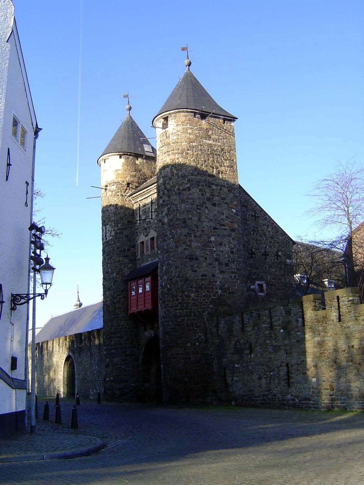 Jeker Tower, through the city wall.