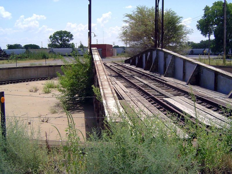 Not many turntables are left in Oklahoma, but here's one. The roundhouse, if it existed, is gone.
