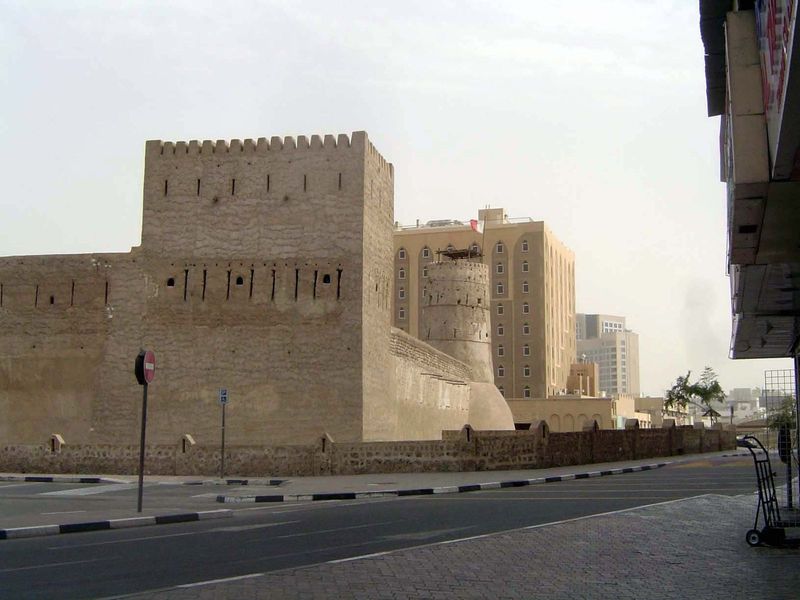 Nearby, the Al Faheidi Fort is now a museum. Sheikh Maktoum lived here until his move to the Shindagha house.