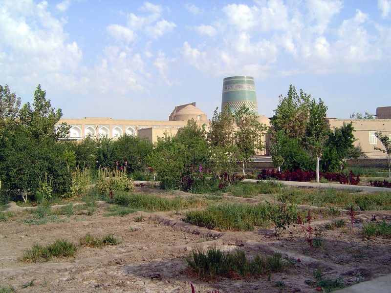 A Russian visitor, N. Muravyov, wrote in 1819: "In Germany I never saw such zealousness in cultivation as I did in Khiva. All the houses are