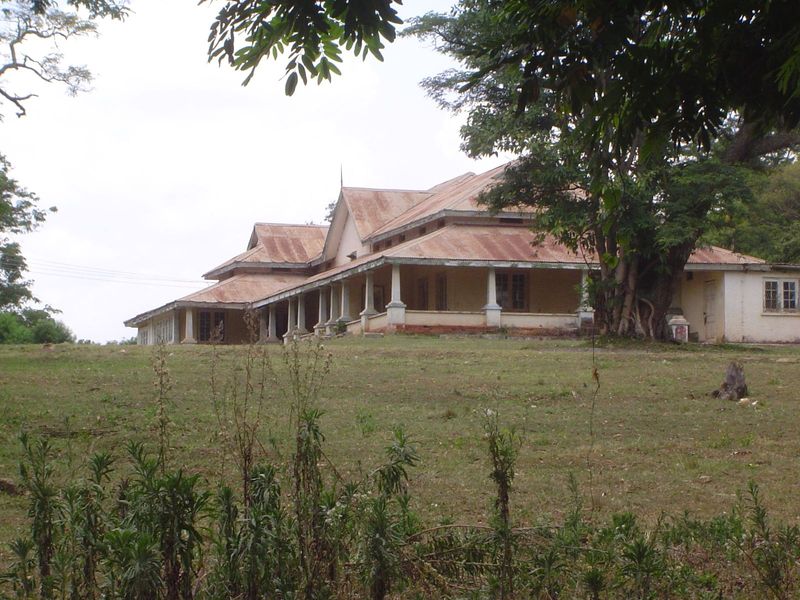 The former residence of the governor. Couldn't get any closer: the guard was touchy.