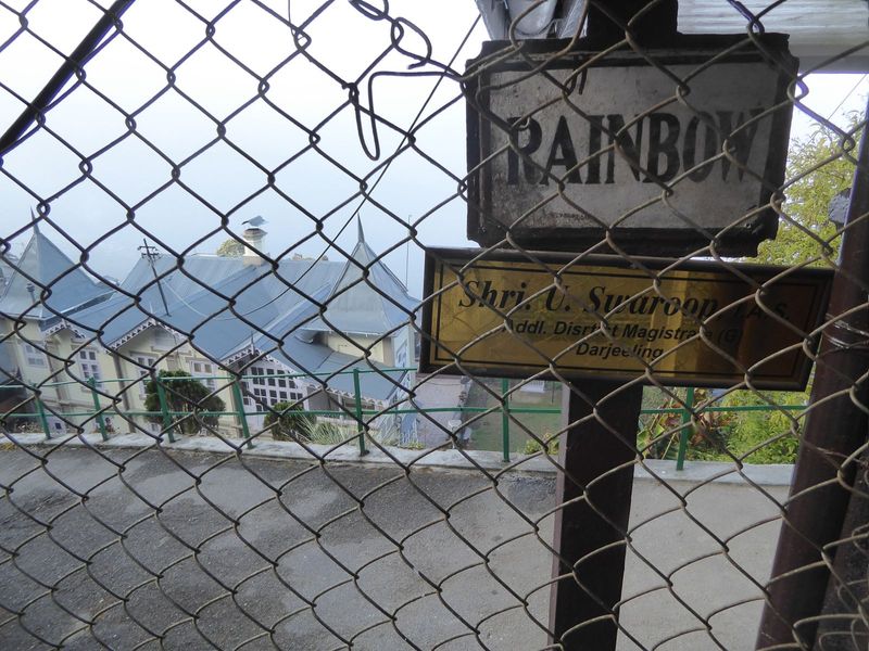 I bet $100 that Rainbow in 1940 didn't have a fence.
