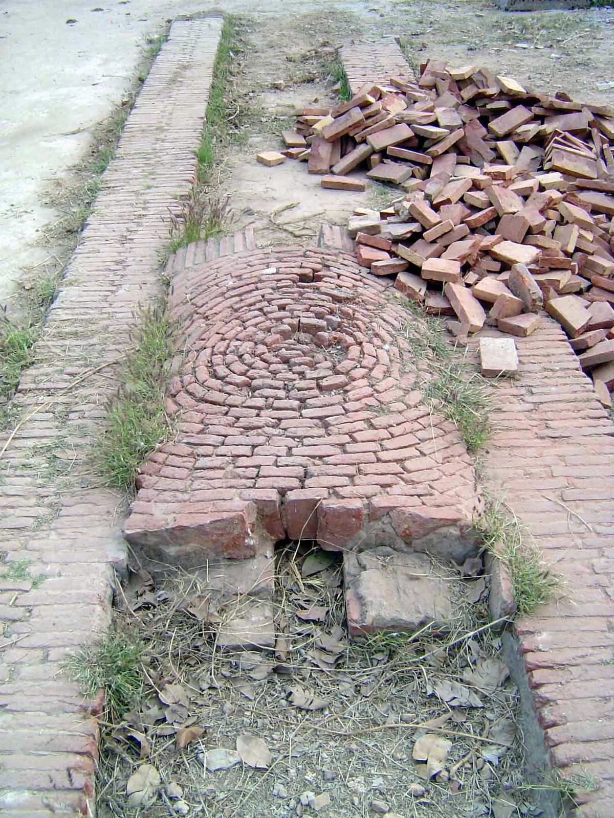Brickwork over the channel.