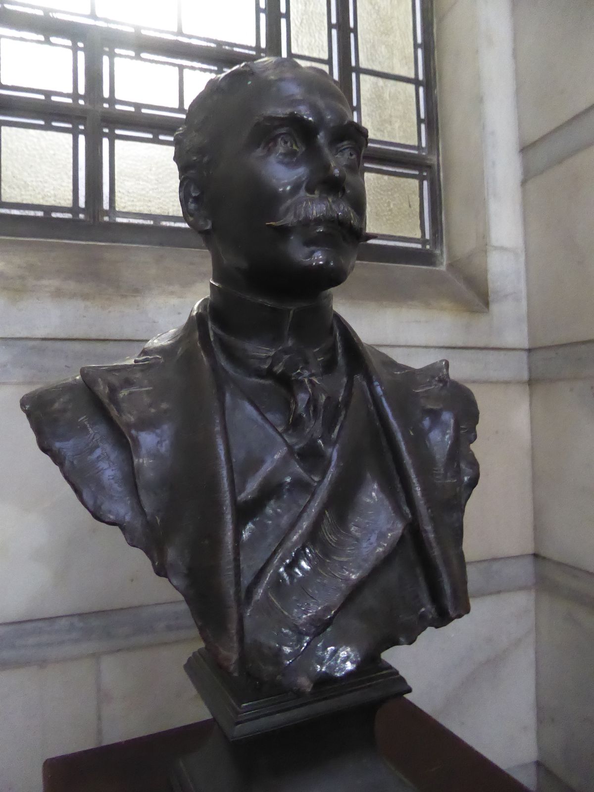 Look what we found: a bust of William Wilson Hunter, a prolific author and editor of Tthe Imperial Gazetteer of India. Hunter said of his pu