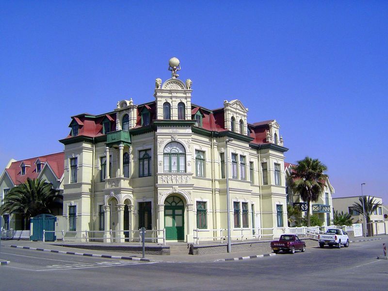 One of the most imposing buildings in town is a former hotel, the Hohenzollern House, built in 1904-06 but soon converted to city offices an