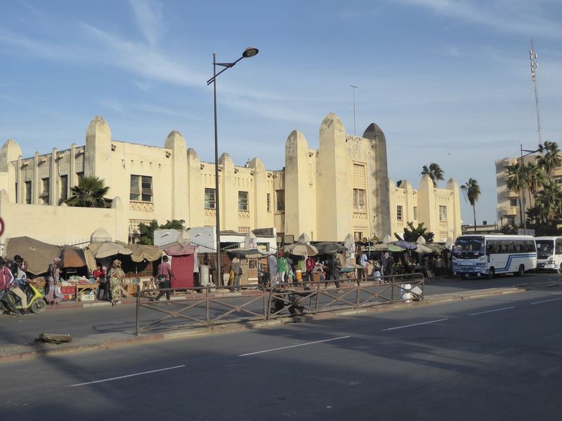 On the same street, and in the same Sudanese style as the gynecological hospital, the French built the Institute of Social Hygiene. The impl