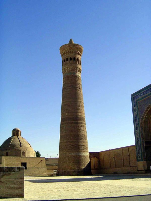 The Poi Kalon with its minaret, 164 feet high and the surviving part of a mosque the Mongols otherwise destroyed; its successor is on the ri