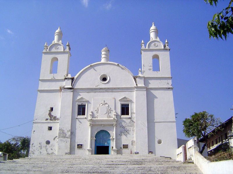 The first Portuguese church, St. Thomas's, built in 1536, was destroyed by a Gujarati assault but rebuilt in 1598. The church was deconsecra