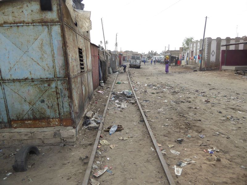 Here's the view toward Dakar, 163 track miles that-a-way.